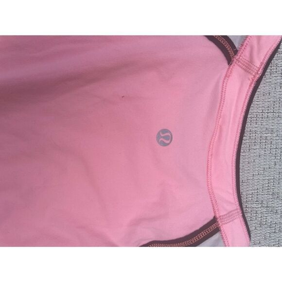 Lululemon Women’s Shirt (SZ 4) - Picture 3 of 4